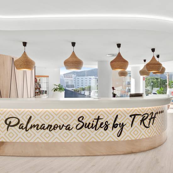 Recepción 24 horas Hotel Palmanova Suites by TRH Magaluf