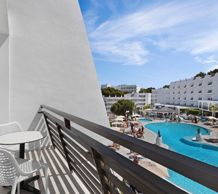 Terraza Hotel Palmanova Suites by TRH Magaluf