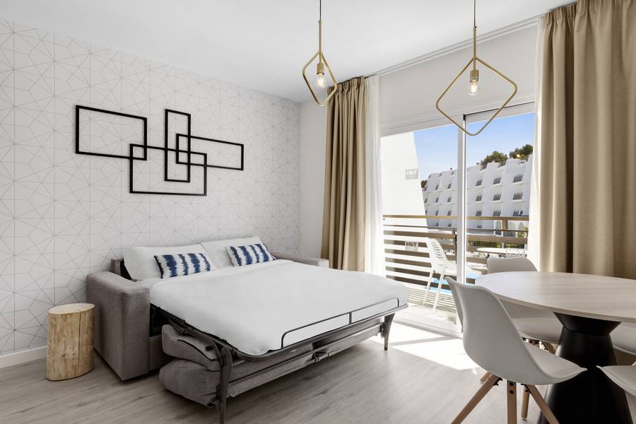 Apartamento de 2 adultos 1 niño Hotel Palmanova Suites by TRH 