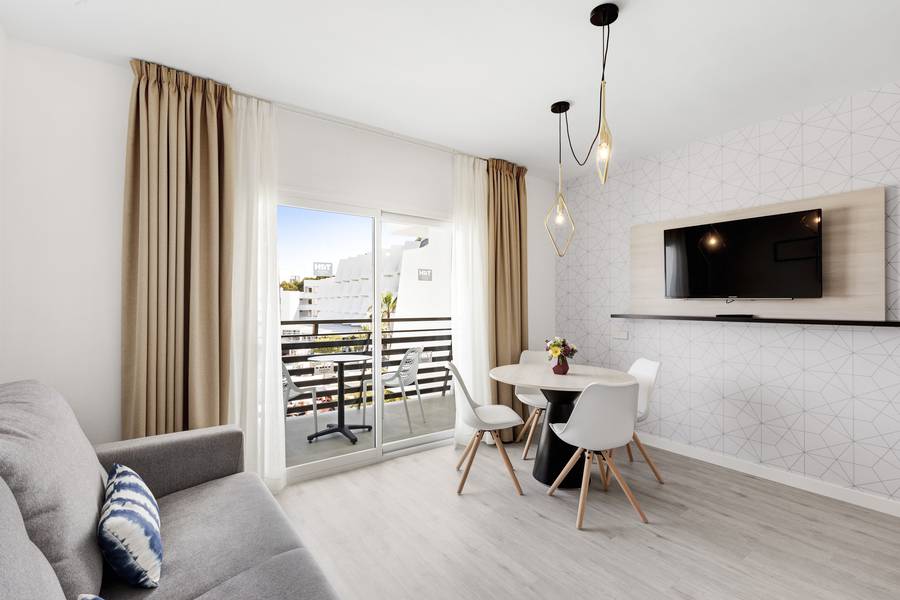 Apartamento de 3 adultos Hotel Palmanova Suites by TRH 